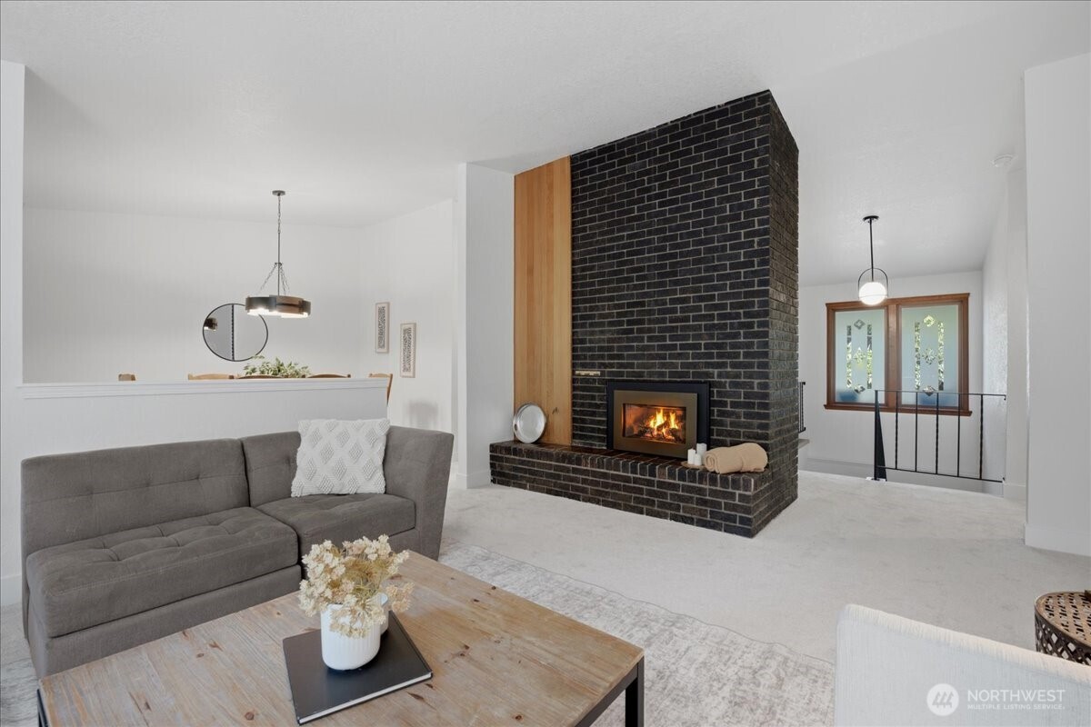 20215 41st Place Property Photo 6