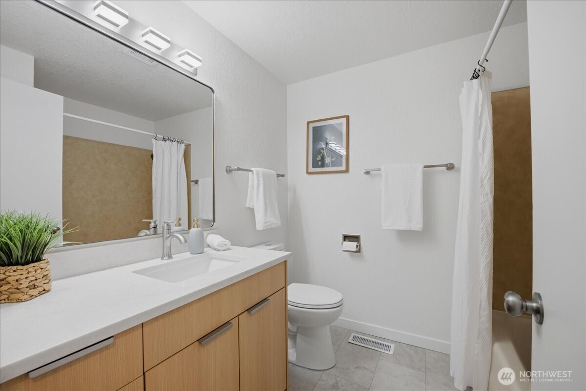20215 41st Place Property Photo 20