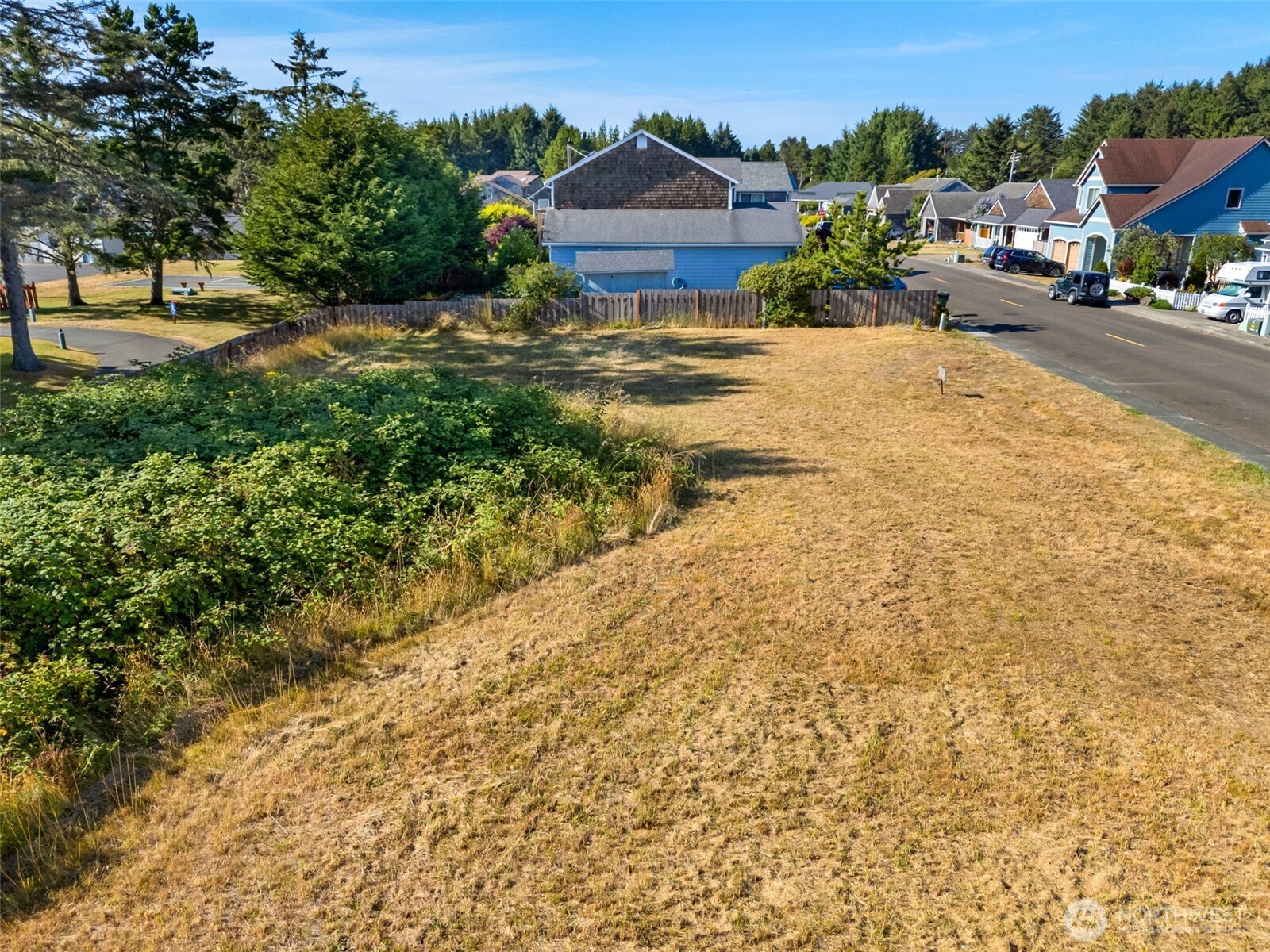 2701 Sea Crest Avenue Property Photo 2