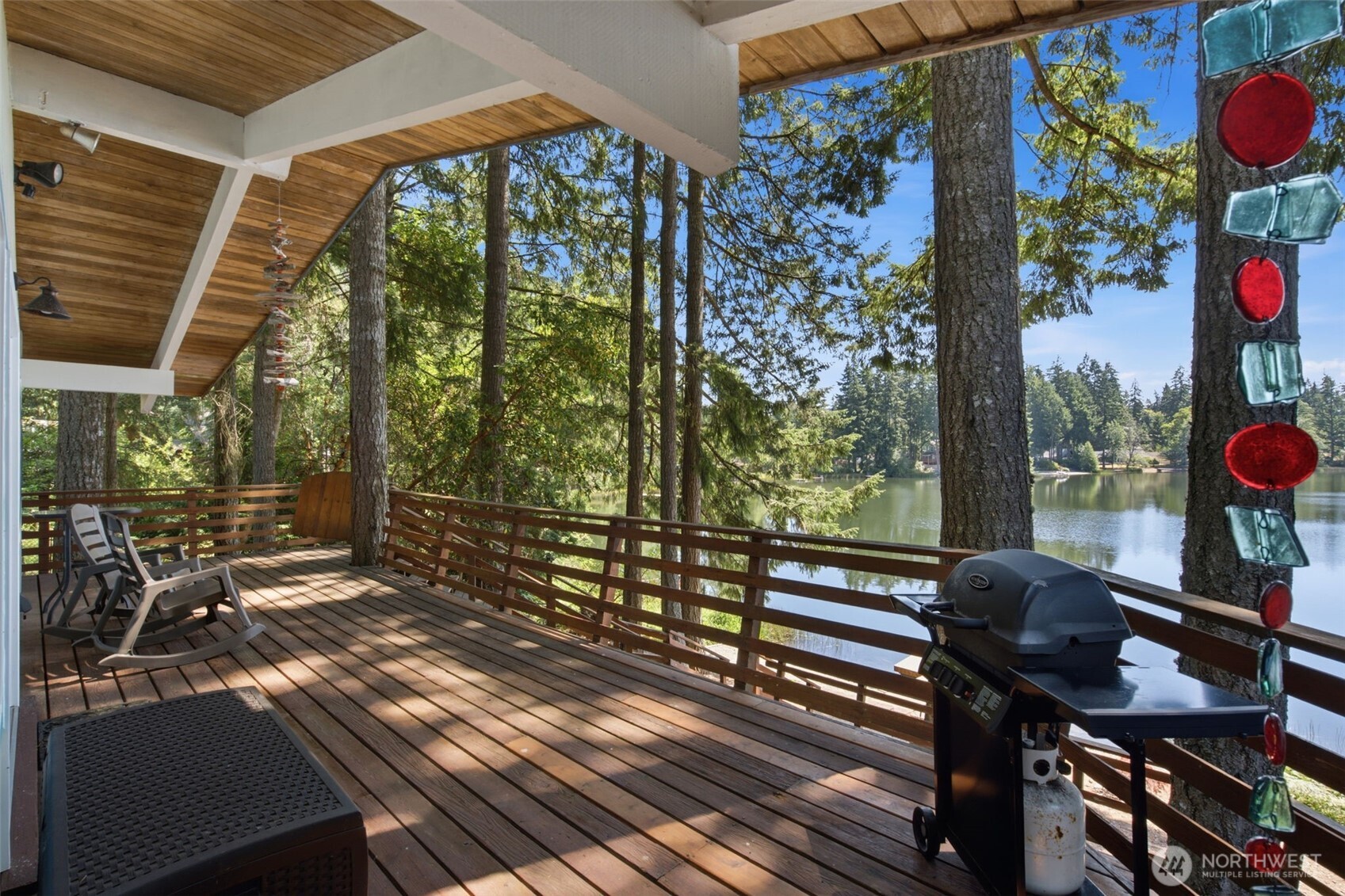 1907 194th Avenue Property Photo 4