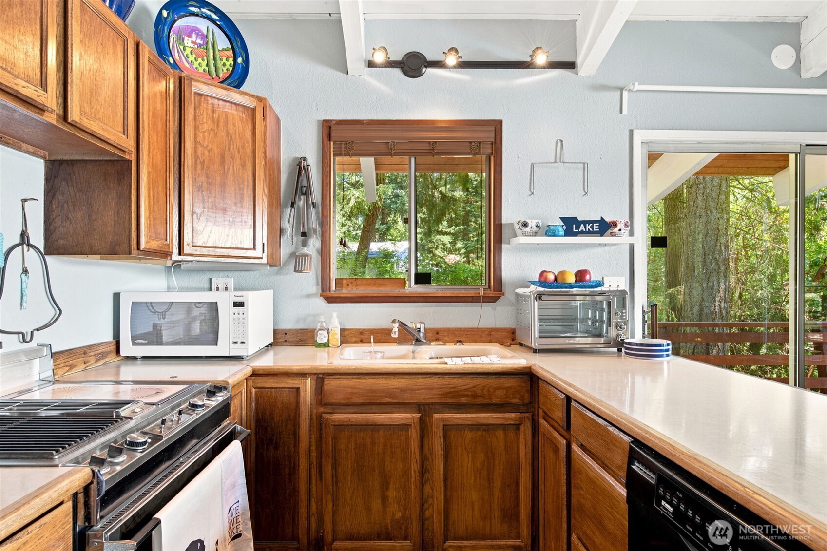 1907 194th Avenue Property Photo 11