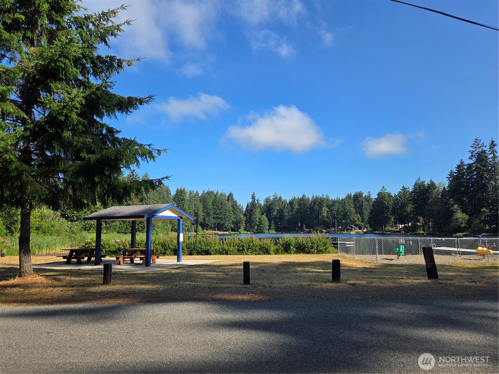 1907 194th Avenue Property Photo 38