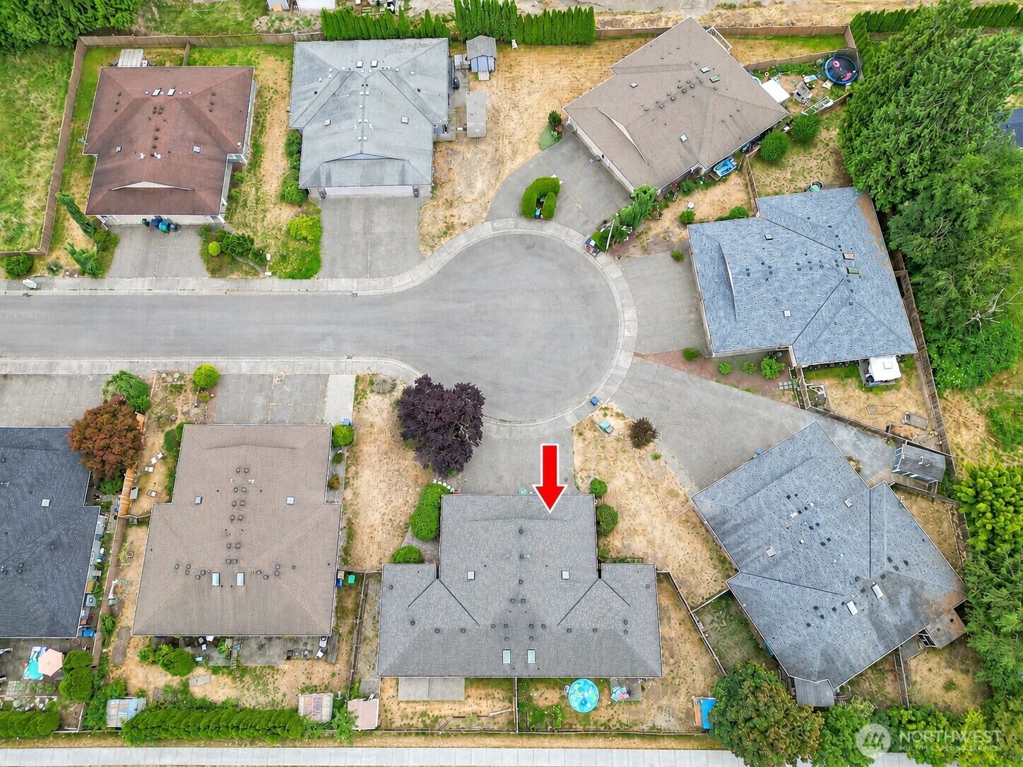 5411 99th Place A/b Property Photo 2