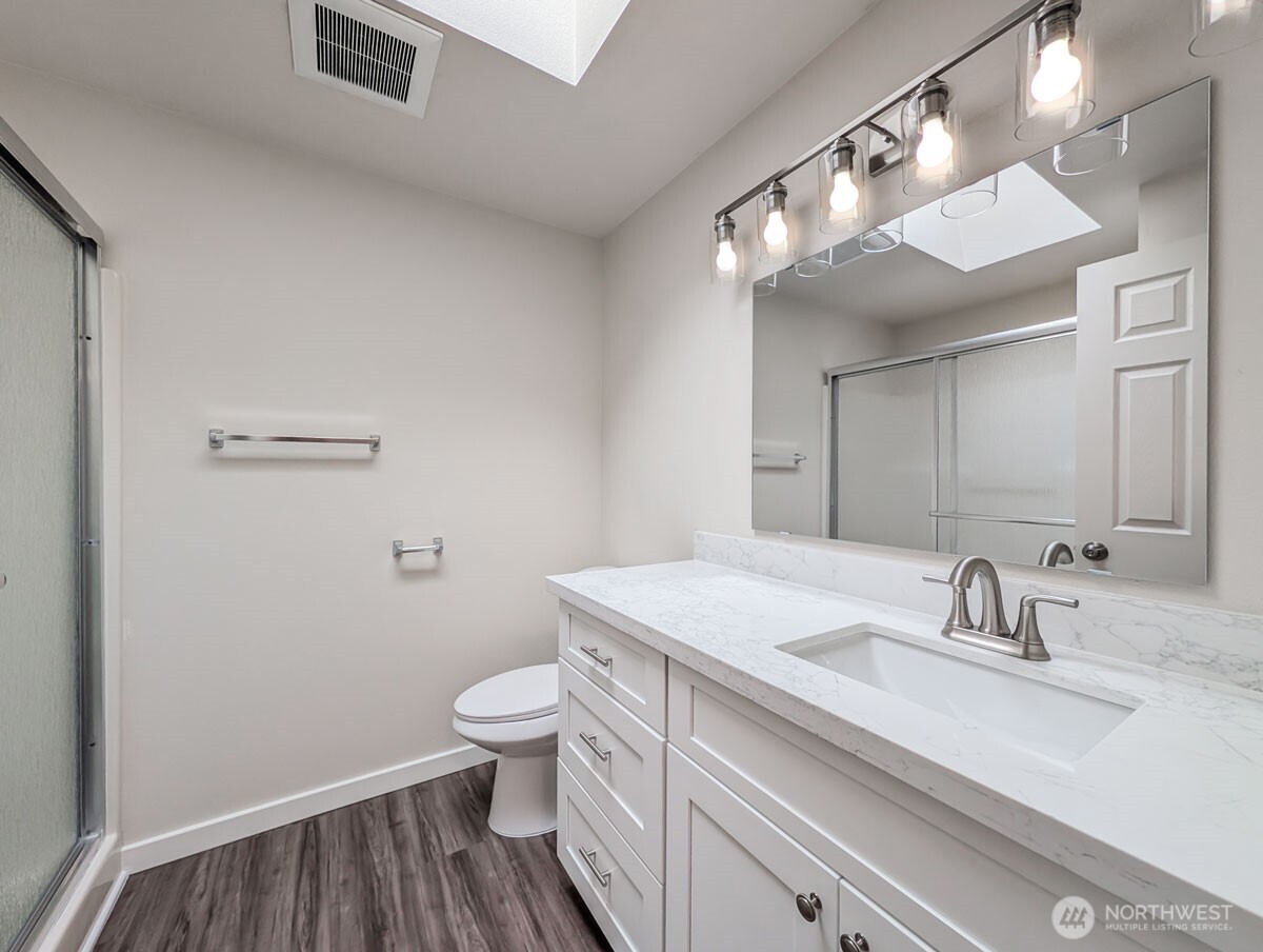 5411 99th Place A/b Property Photo 14