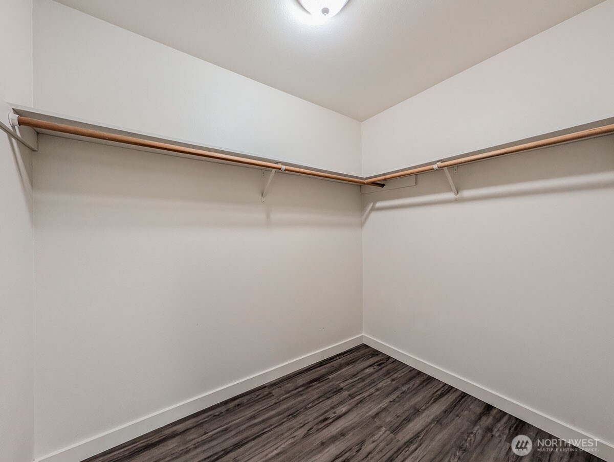 5411 99th Place A/b Property Photo 15