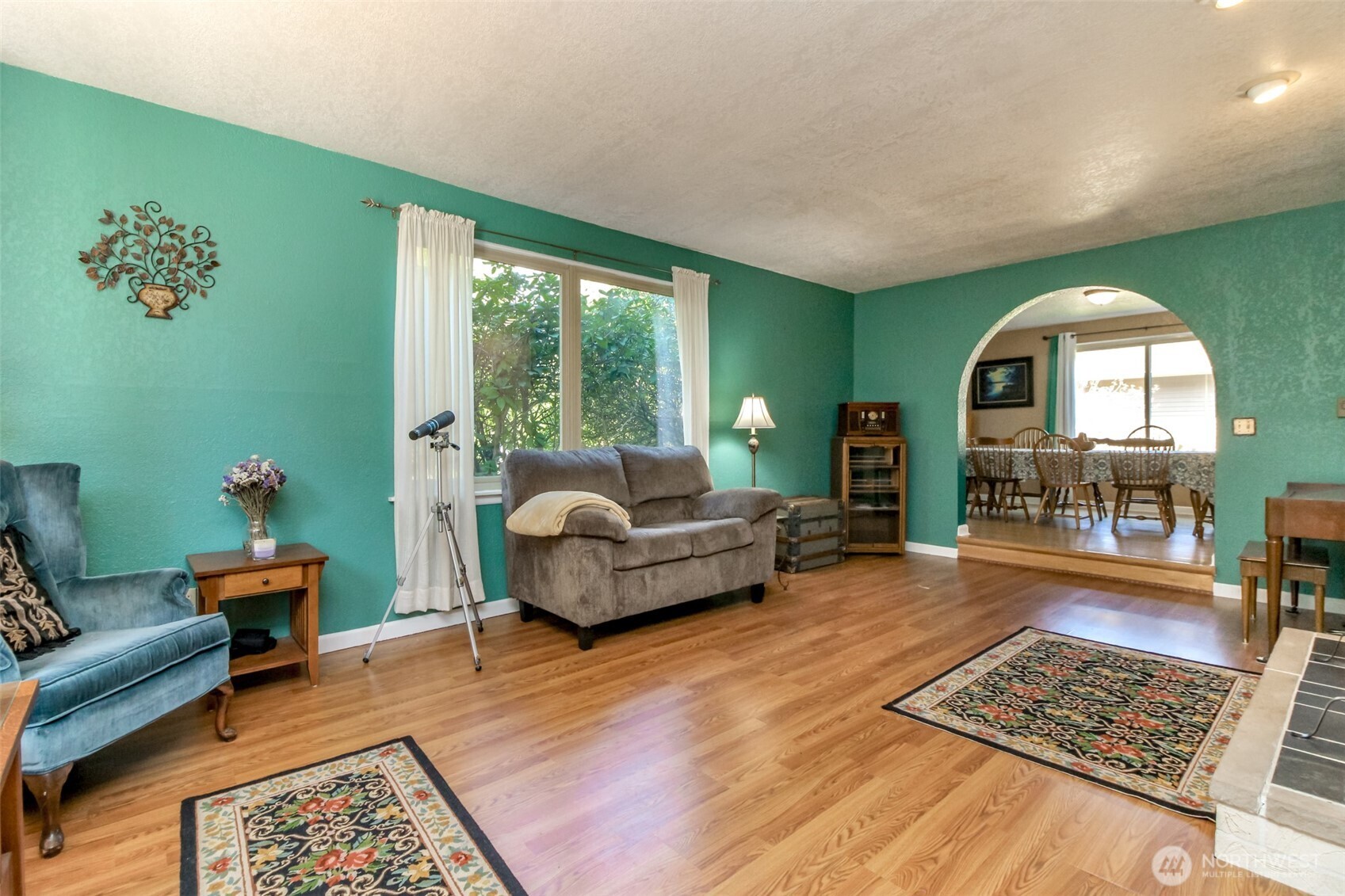 6220 81st Street Property Photo 4