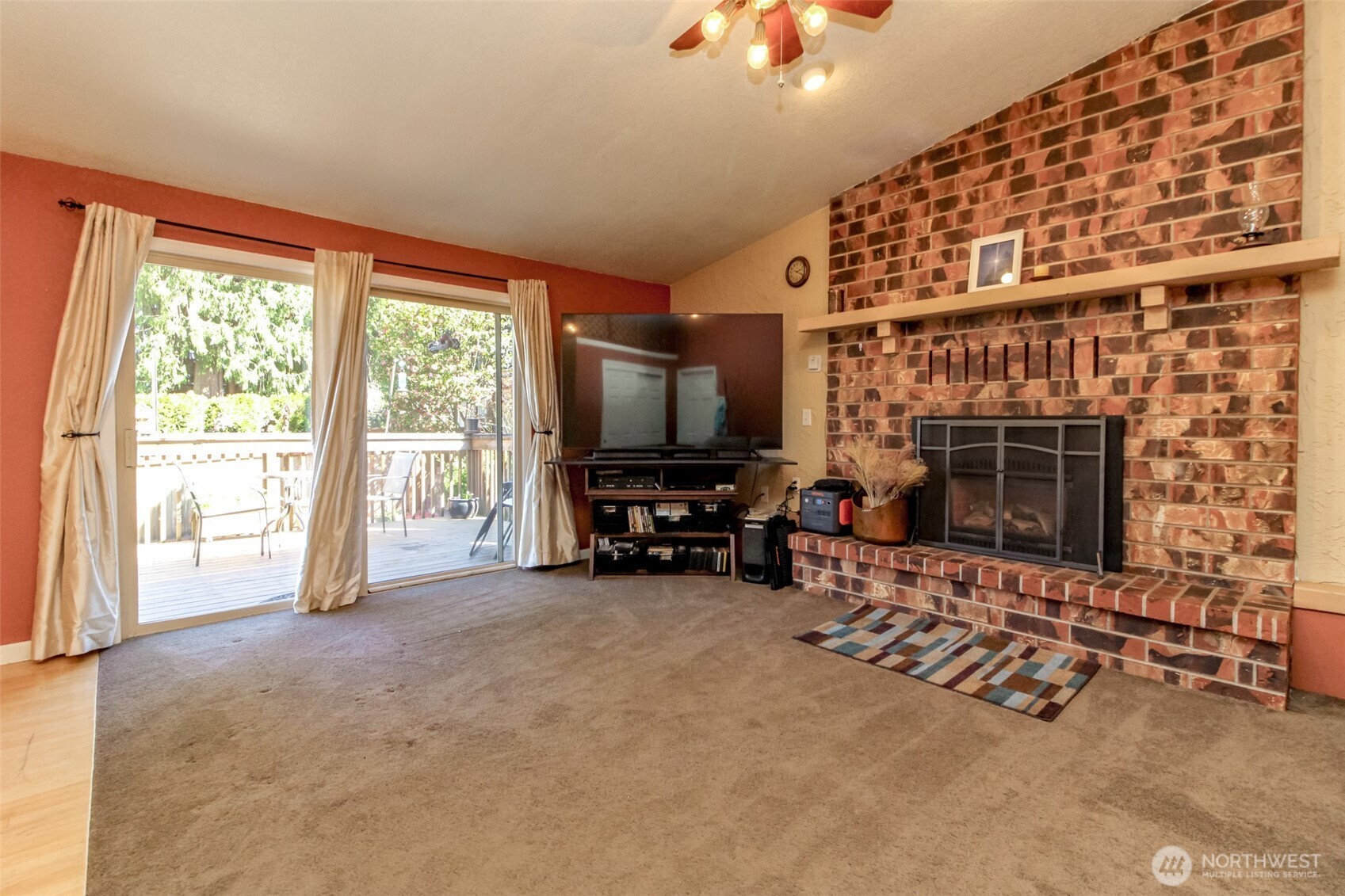6220 81st Street Property Photo 6