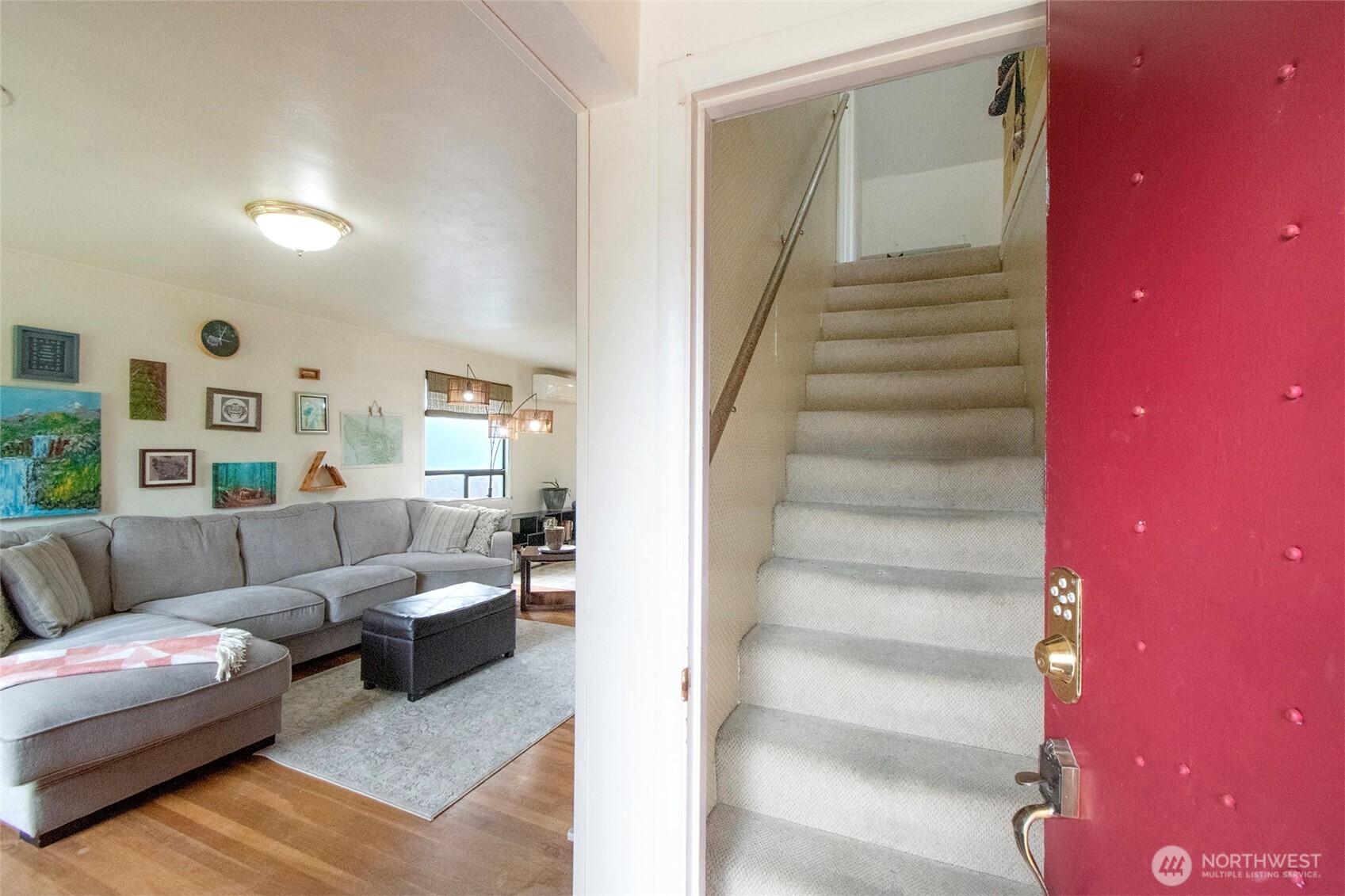 519 W 15th Street Property Photo 3