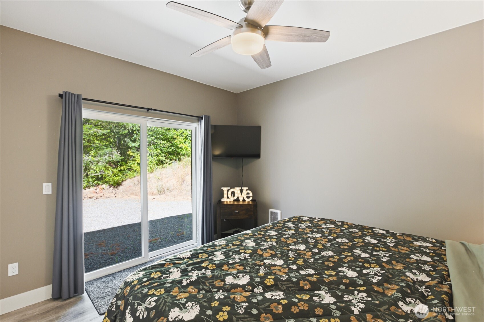 811 Wadsworth Loop Property Photo 15