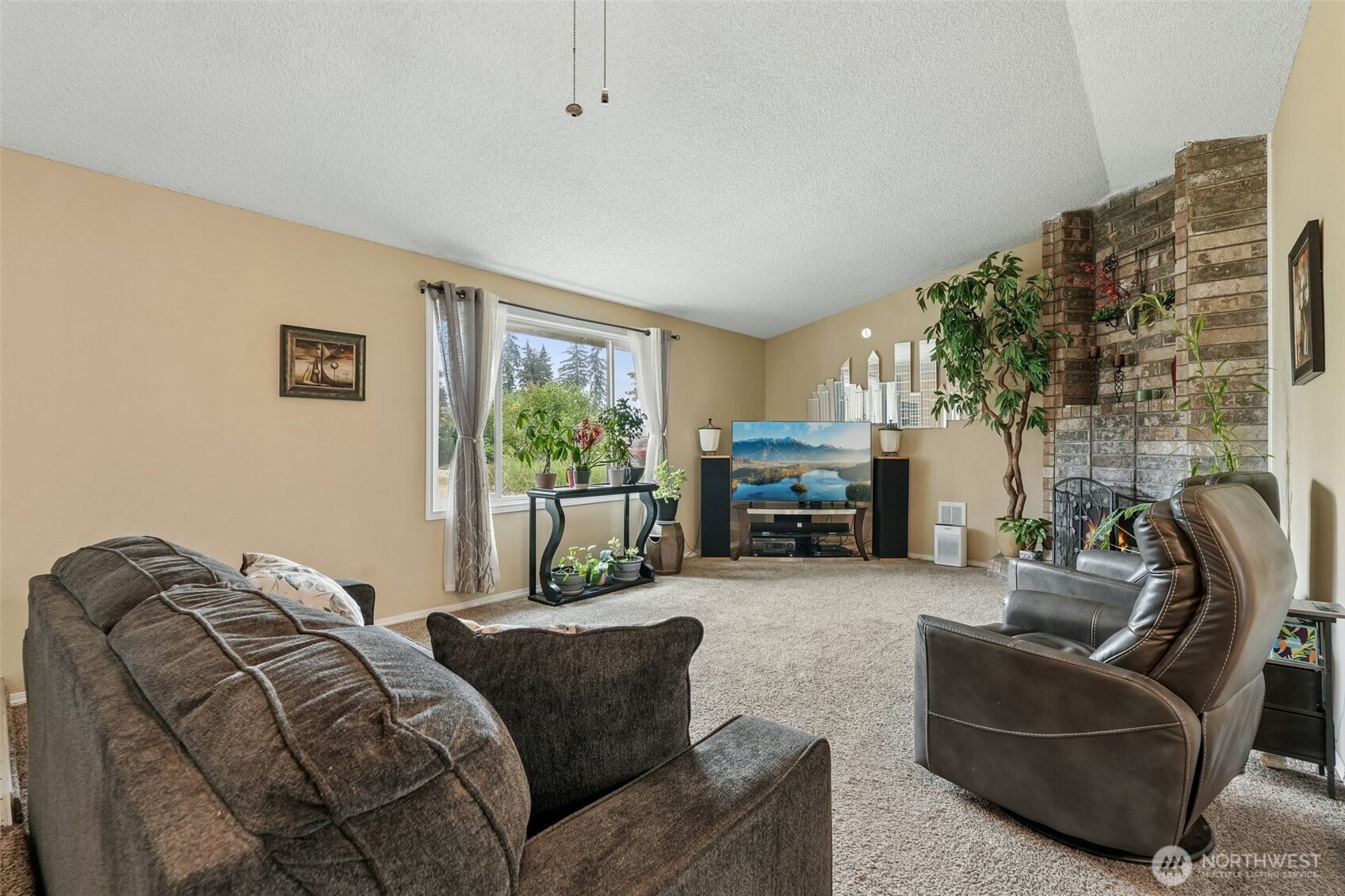 14708 Ne 37th Street Property Photo 4