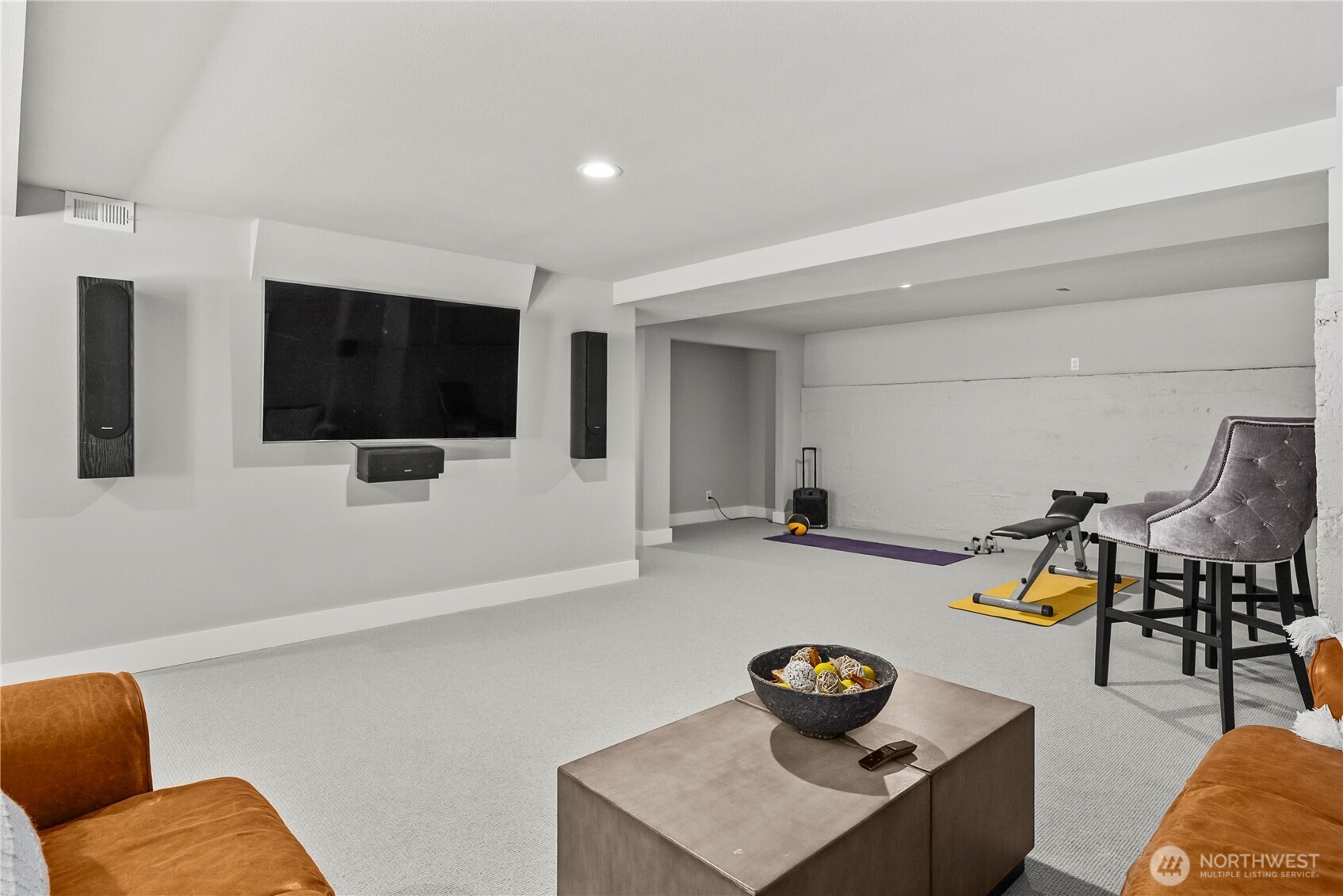 18443 Ballinger Way Property Photo 23