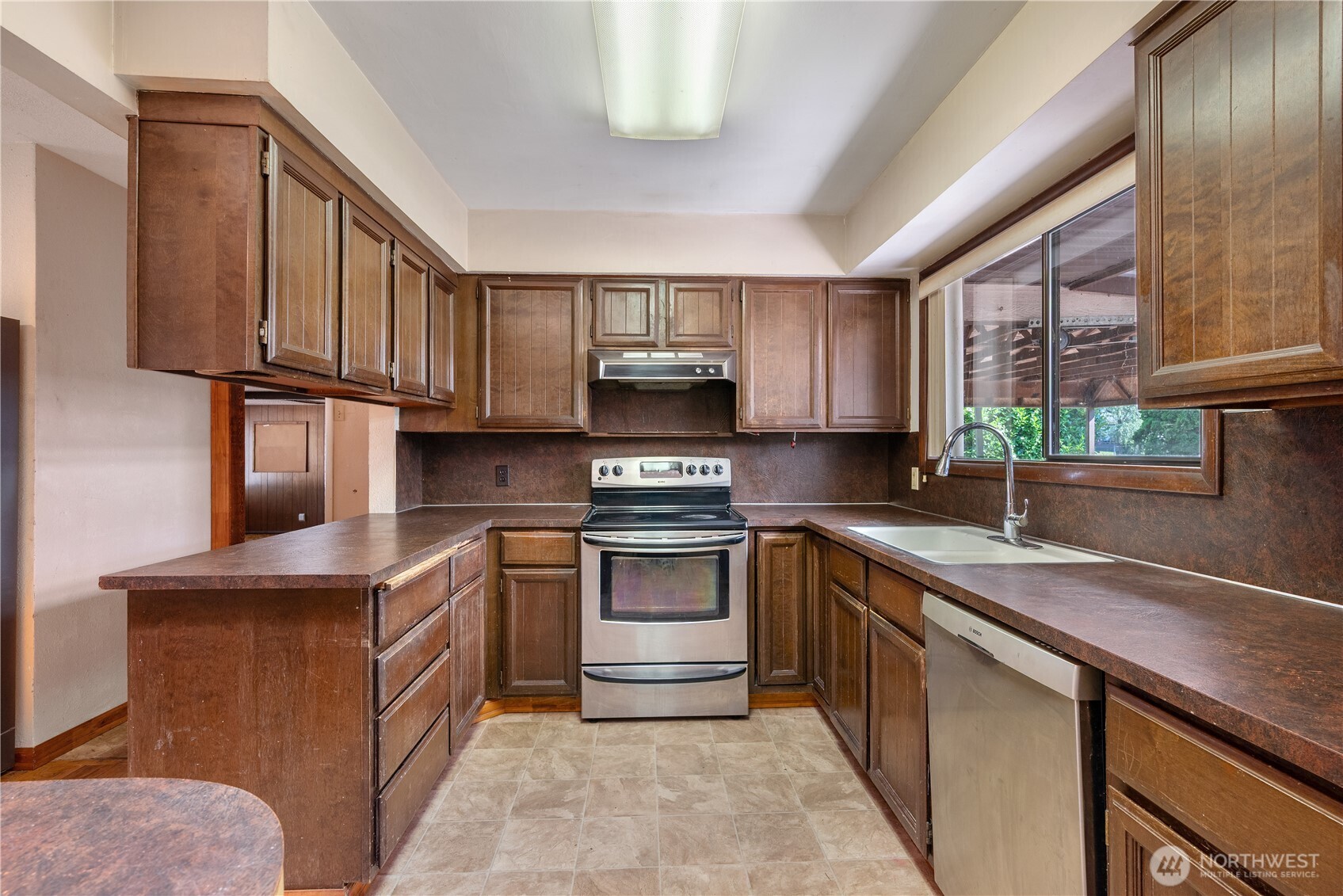 3047 Lindsey Drive Property Photo 10