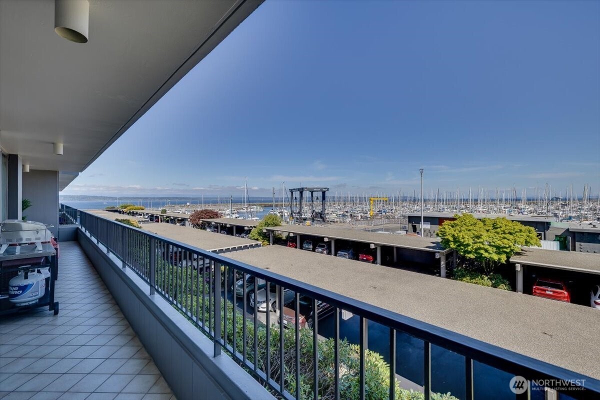 6535 Seaview Avenue 305b Property Photo 10