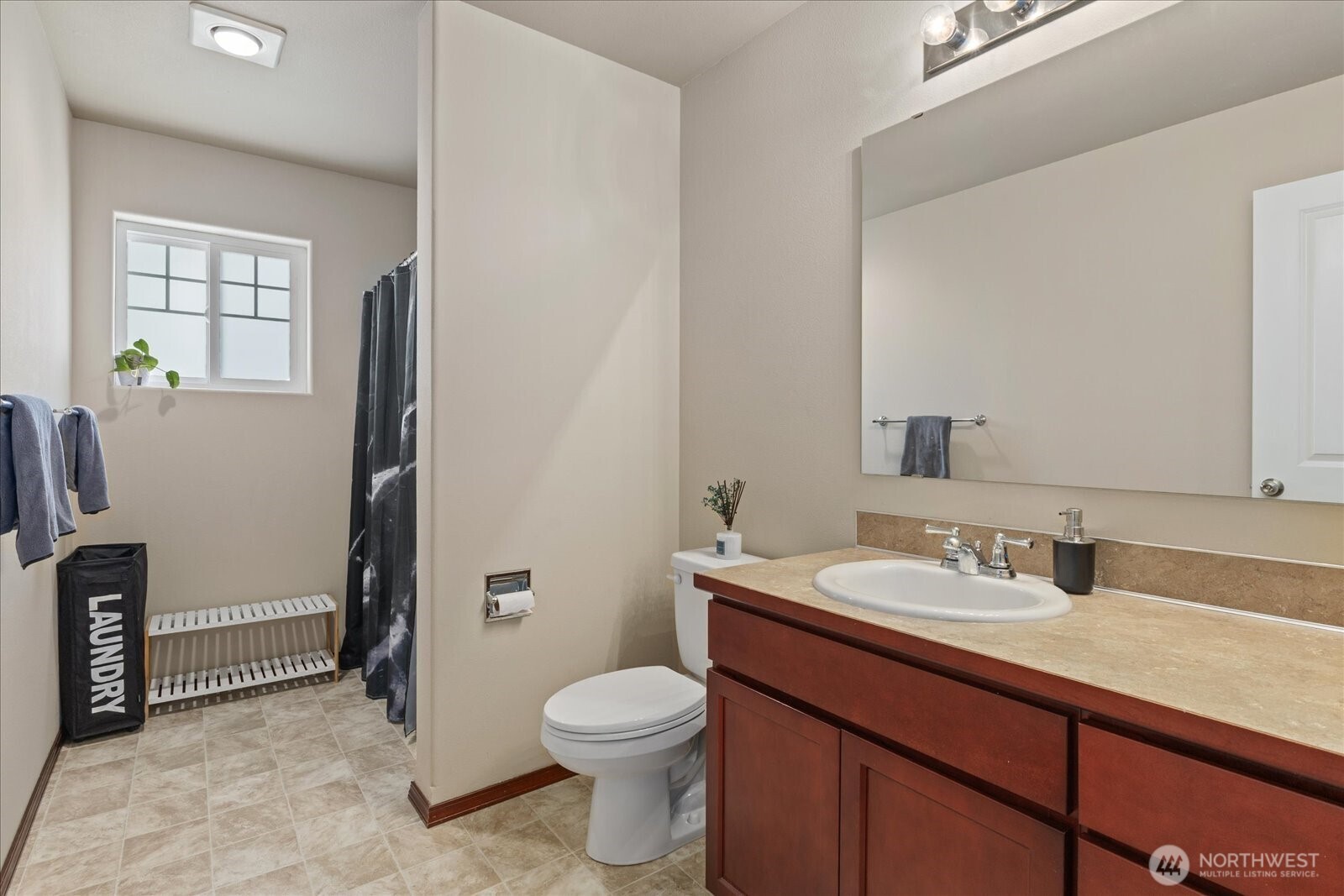 28408 Nw 75th Drive Property Photo 16
