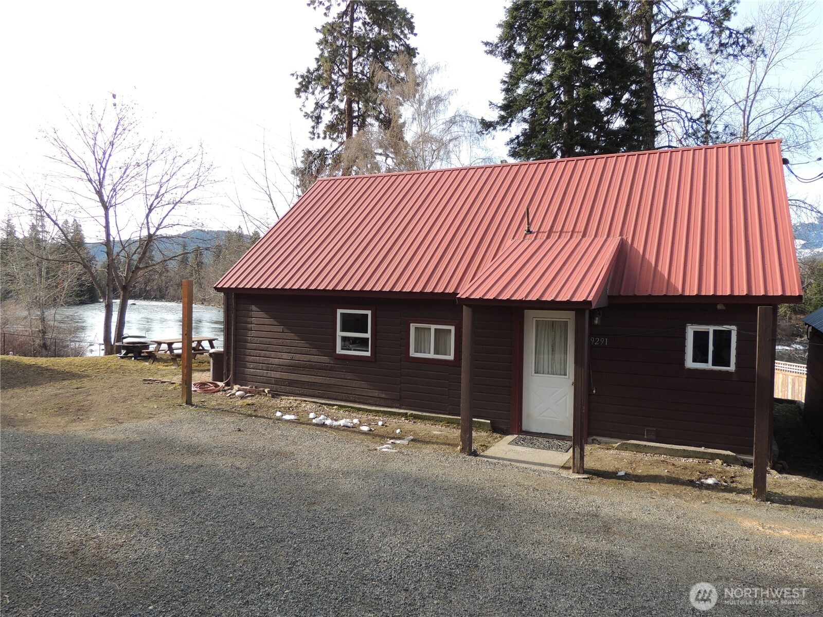 9291 Pakascwa Road Property Photo 1