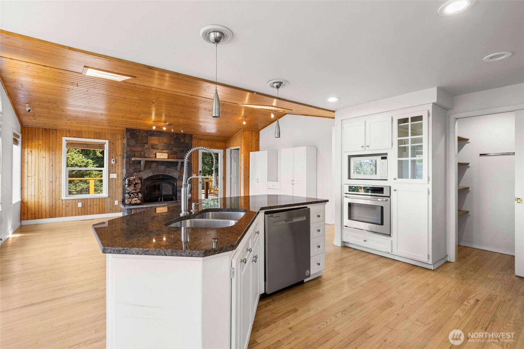 20801 Hermway Heights Place Property Photo 12