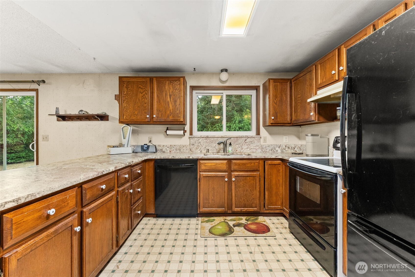 341 Frogner Road Property Photo 10