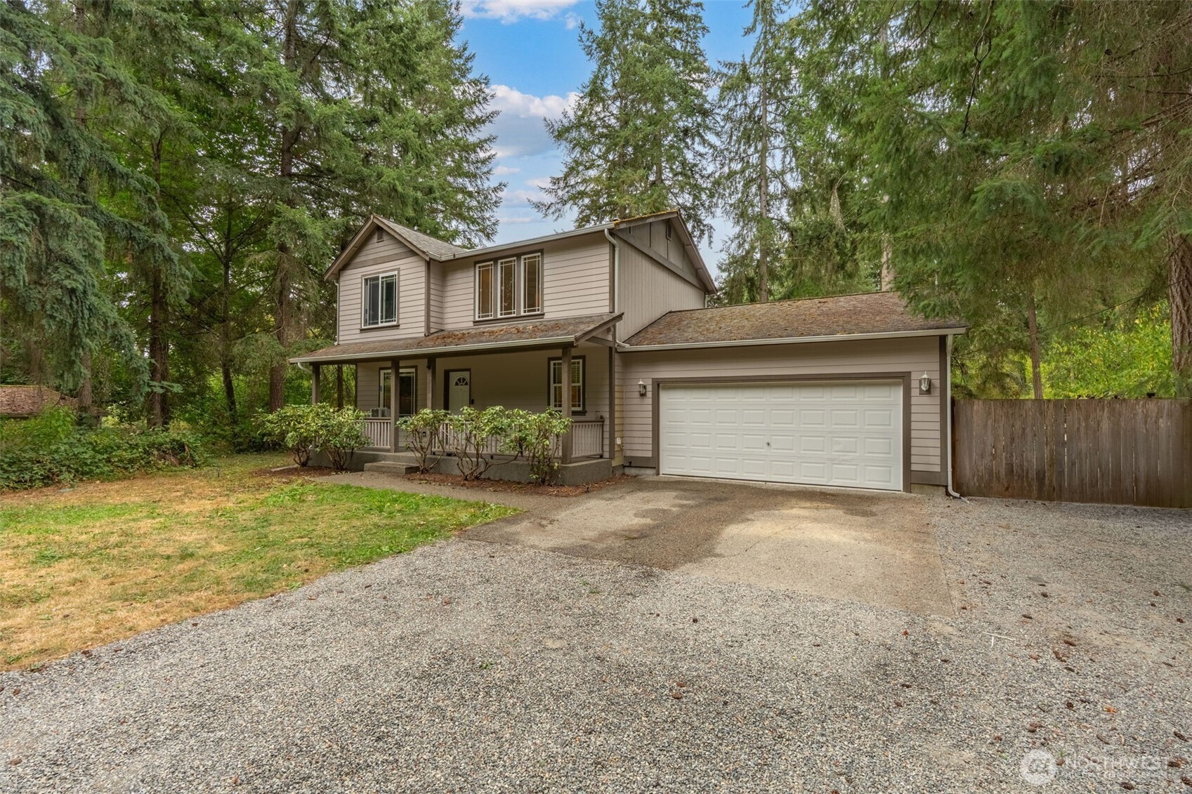 17015 Arborvitae Court Property Photo 2