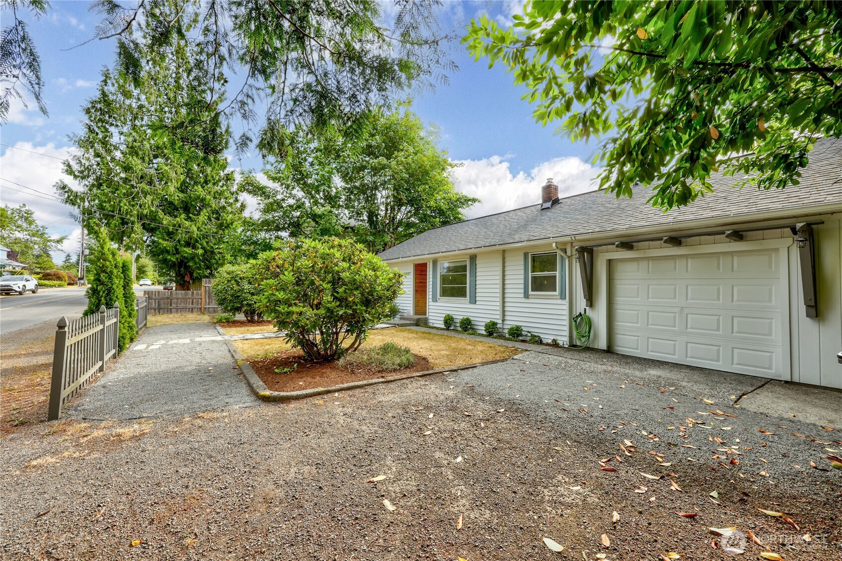 2227 Sidney Avenue Property Photo 2