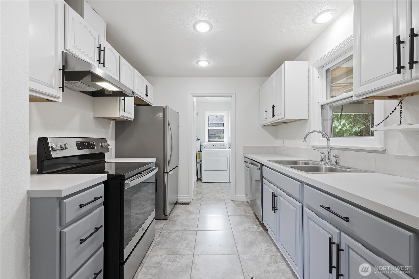 2227 Sidney Avenue Property Photo 14