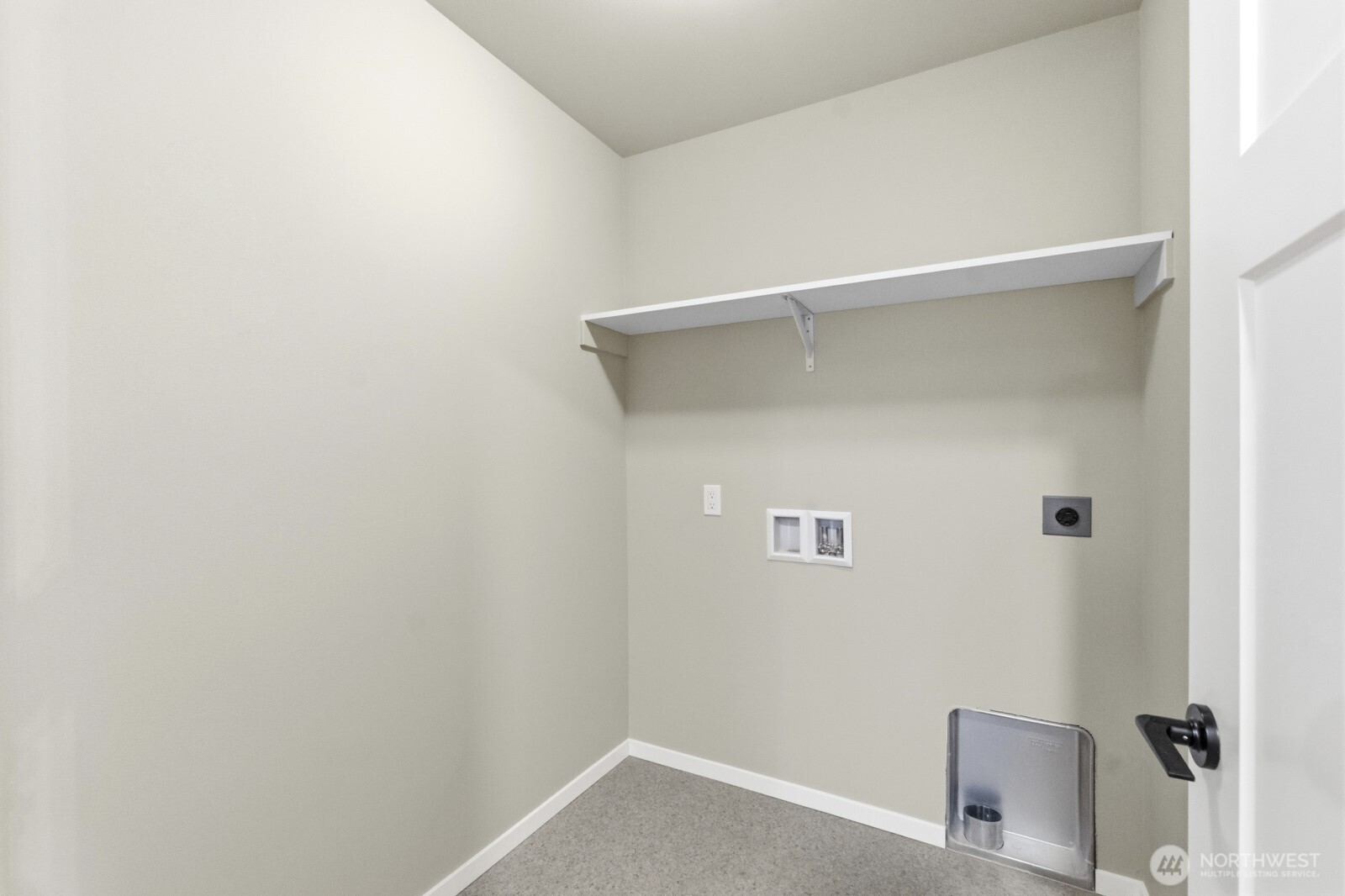 680 Ne Haven Lake Drive Property Photo 18