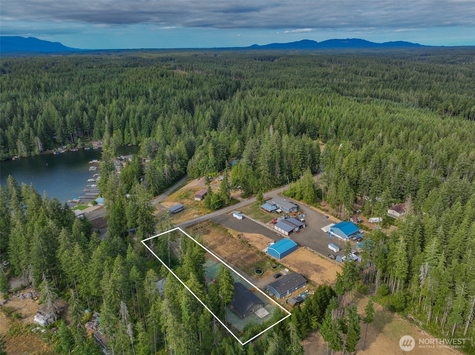 680 Ne Haven Lake Drive Property Photo 31