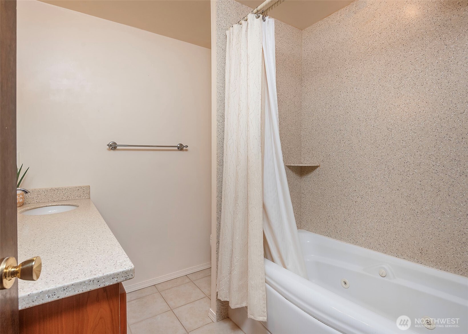 8821 221st Place Property Photo 15