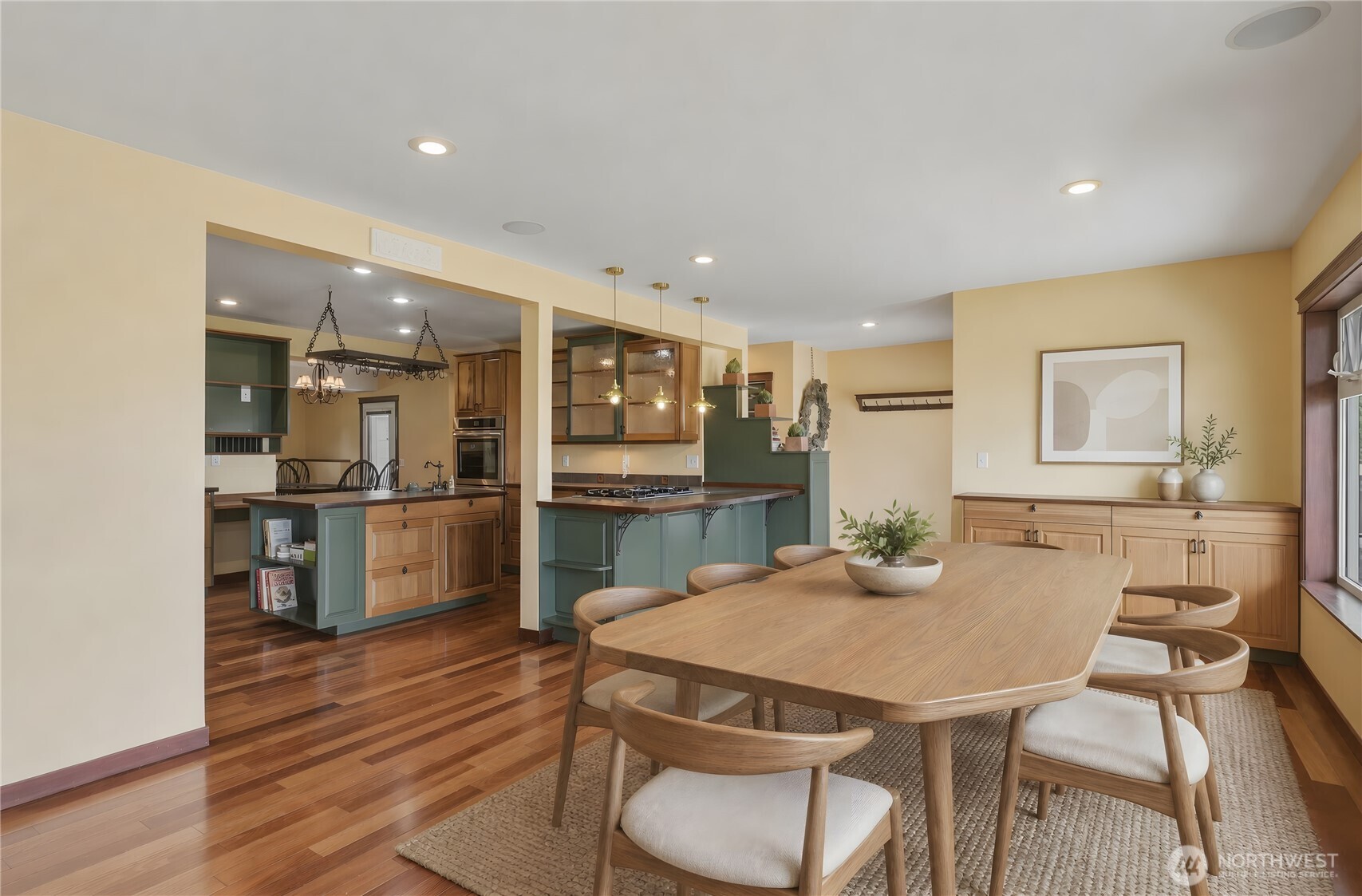 175 Green Avenue Property Photo 8
