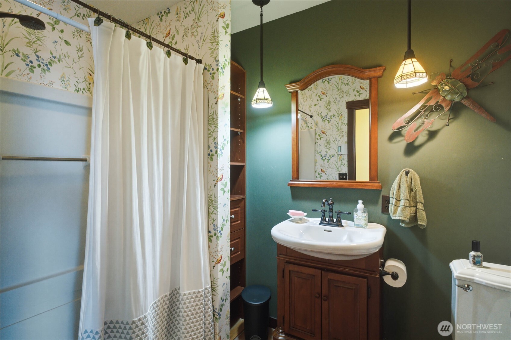 175 Green Avenue Property Photo 11