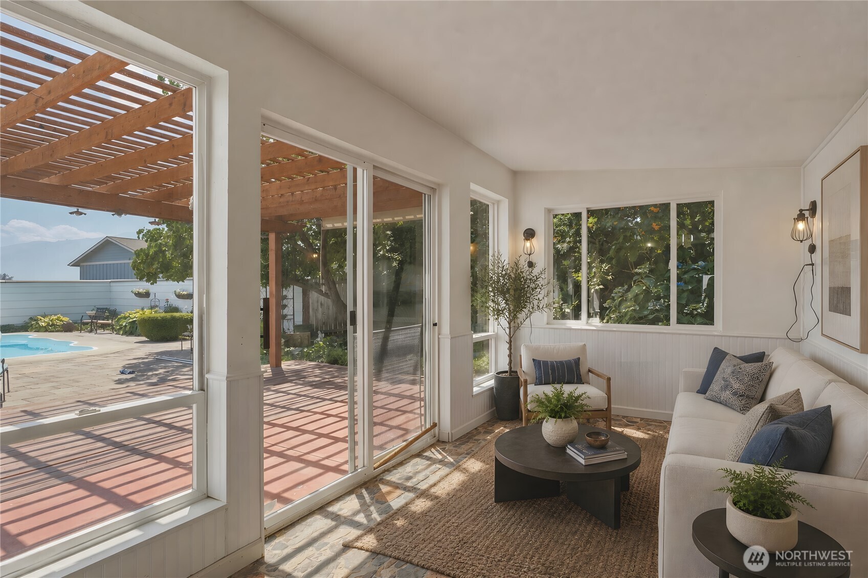 175 Green Avenue Property Photo 15