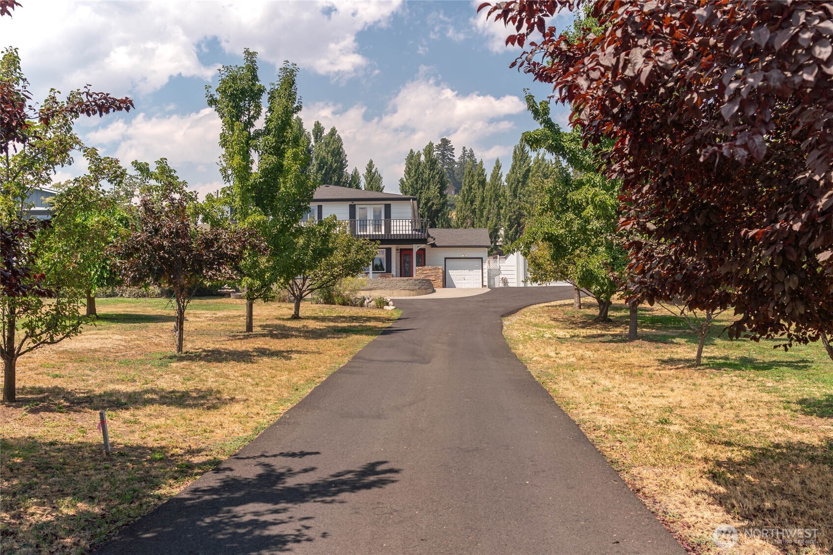 175 Green Avenue Property Photo 35