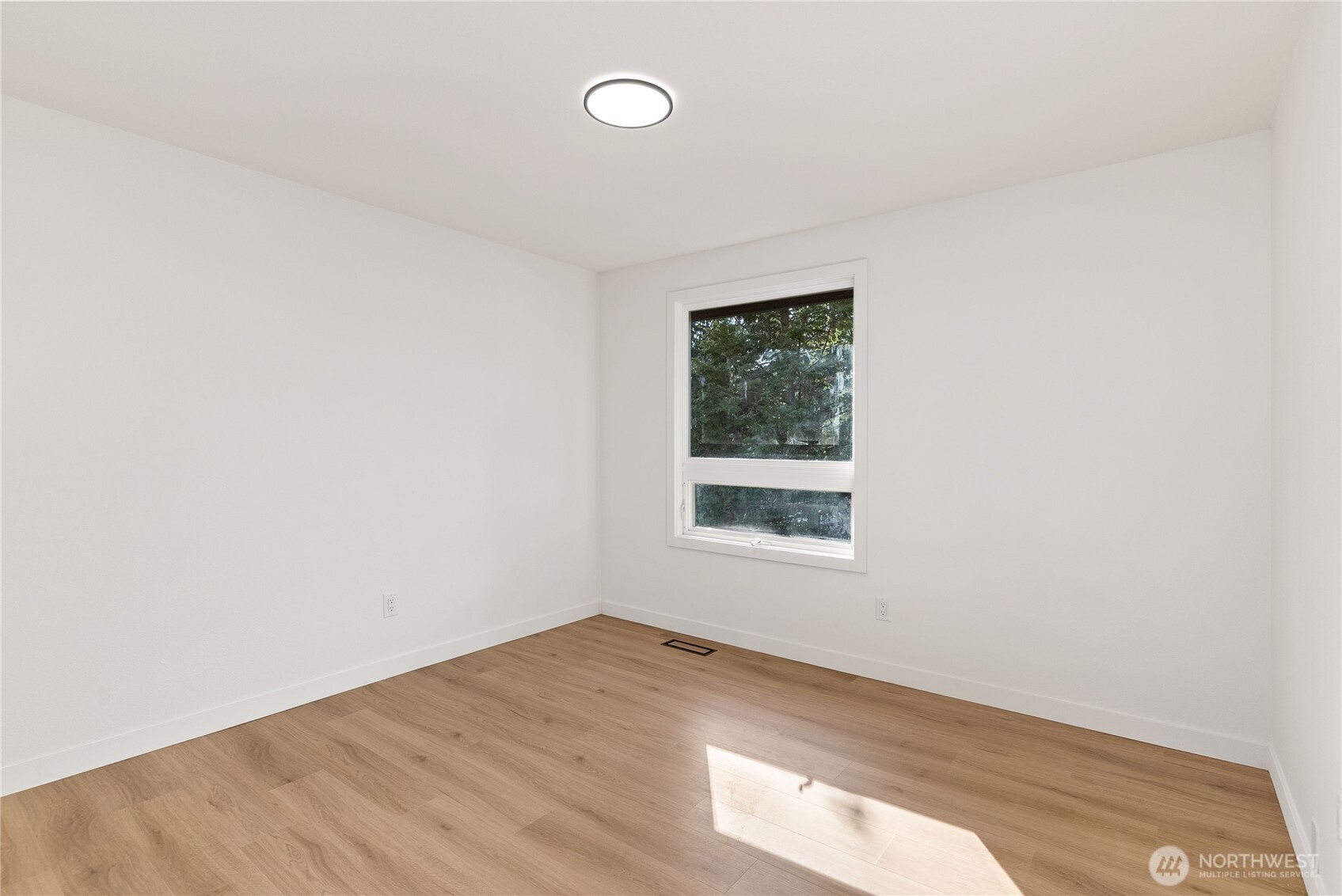 5310 144th Place Property Photo 22
