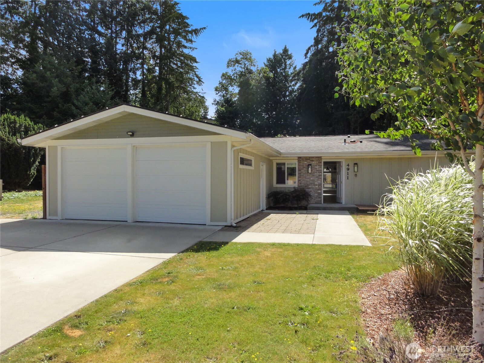 4911 64th Avenue Property Photo 2