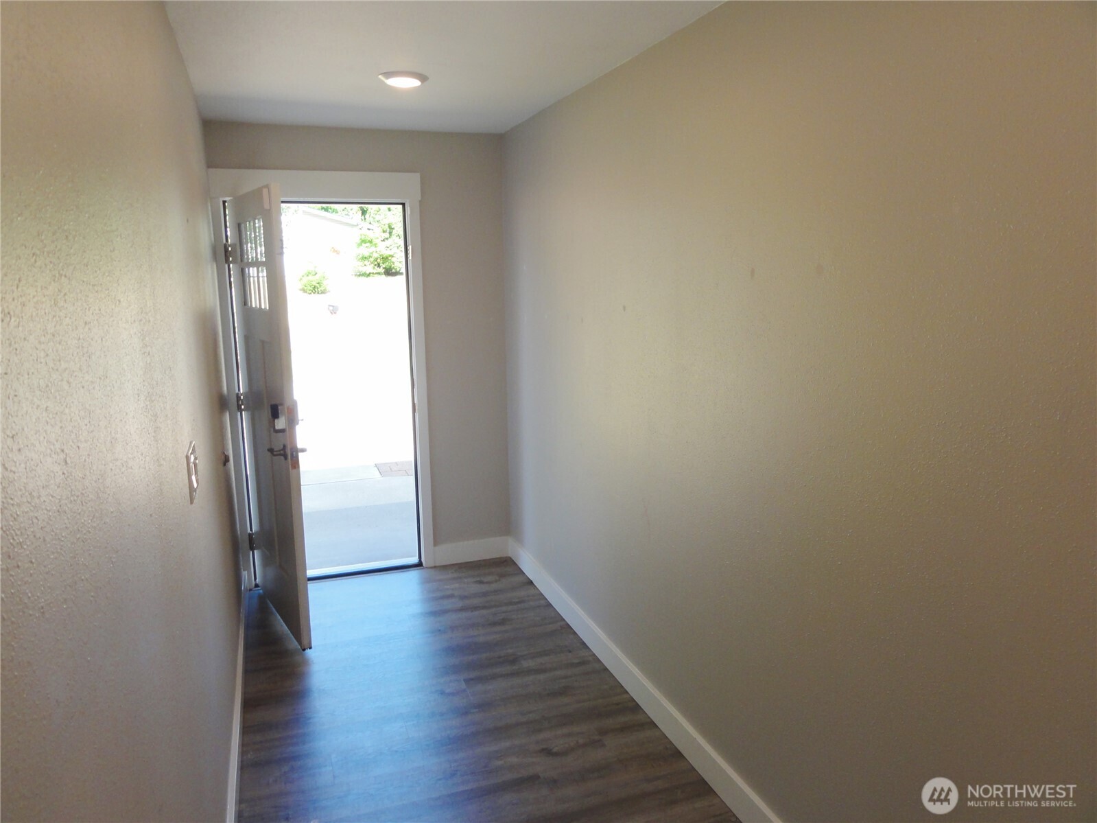 4911 64th Avenue Property Photo 3