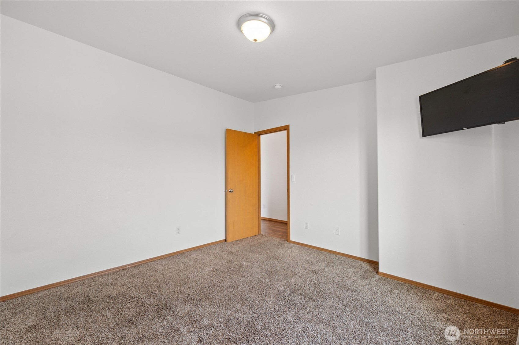 1355 E Birch Street Property Photo 7