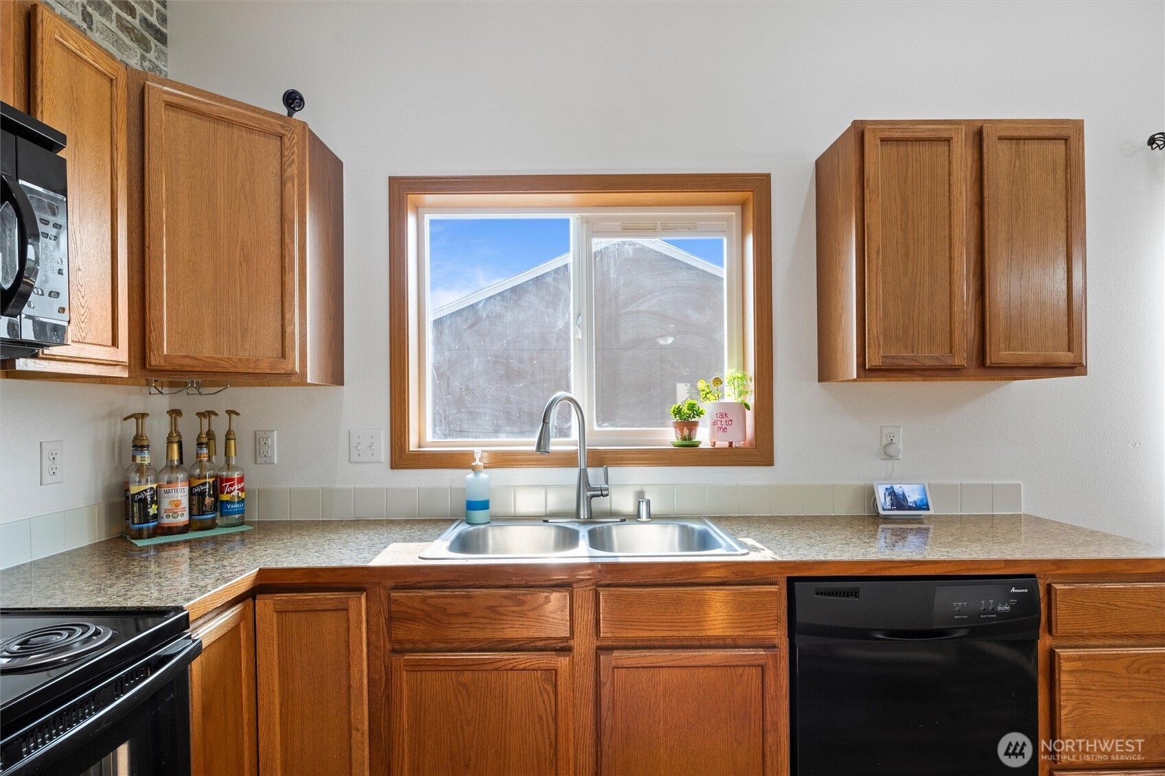 1355 E Birch Street Property Photo 12