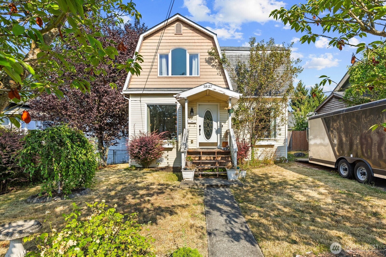 3827 High Street Property Photo 1