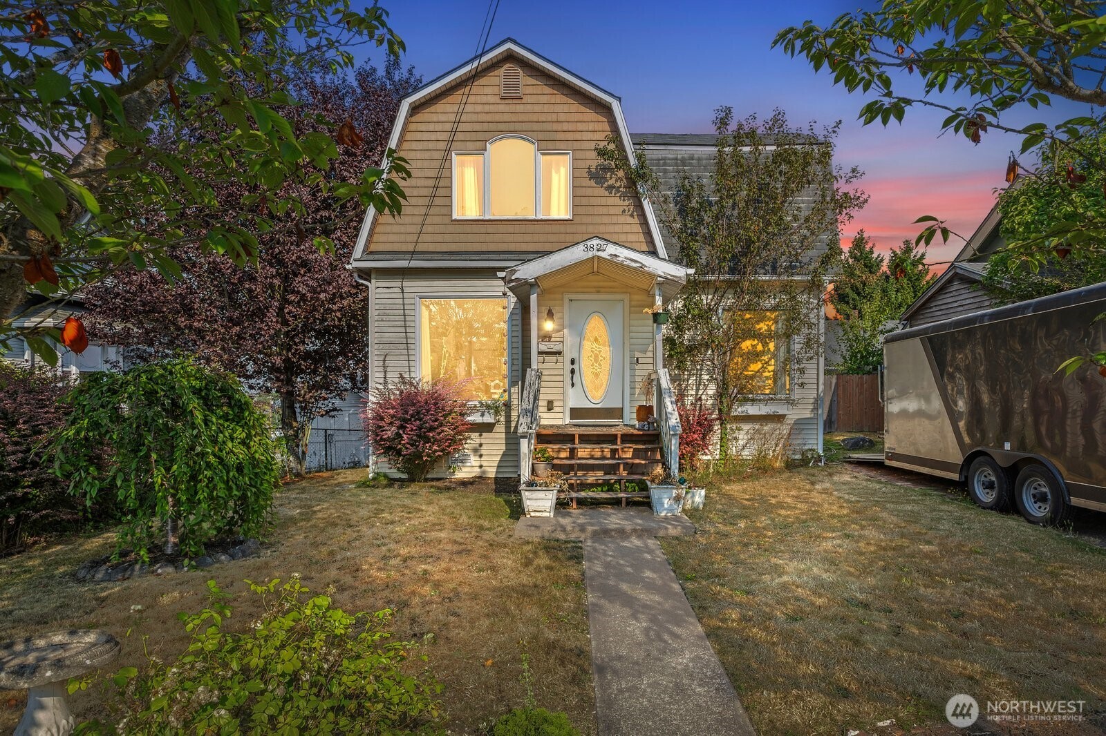 3827 High Street Property Photo 2