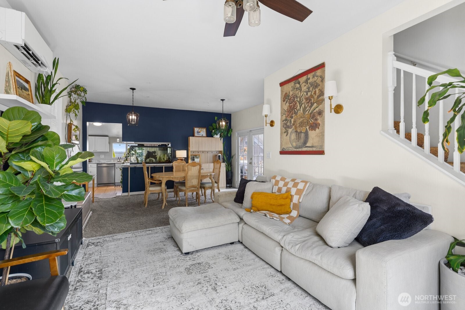 3827 High Street Property Photo 5