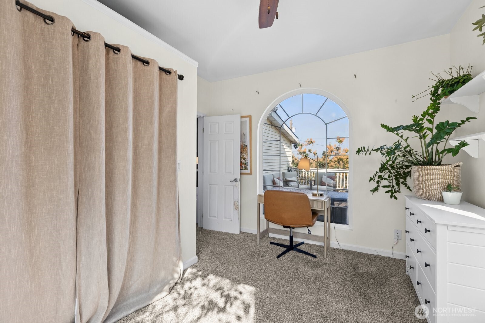 3827 High Street Property Photo 16
