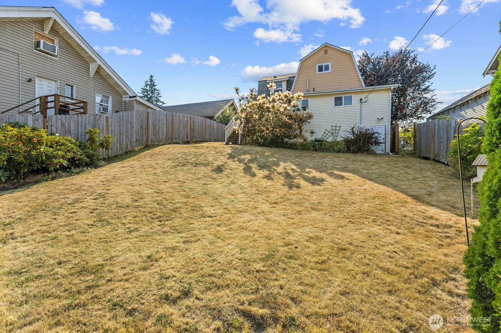 3827 High Street Property Photo 29