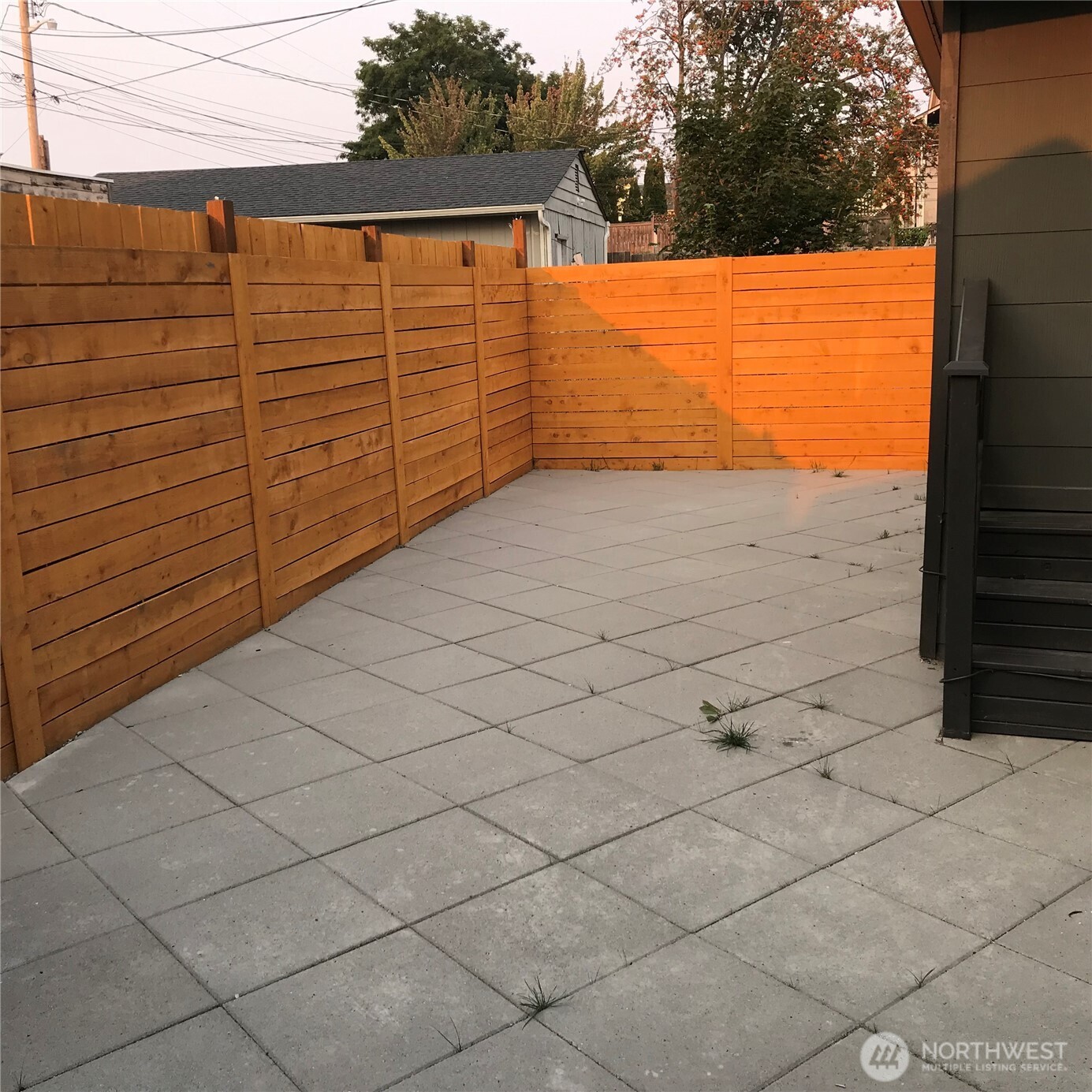 719 S Spraque Ave Property Photo 2