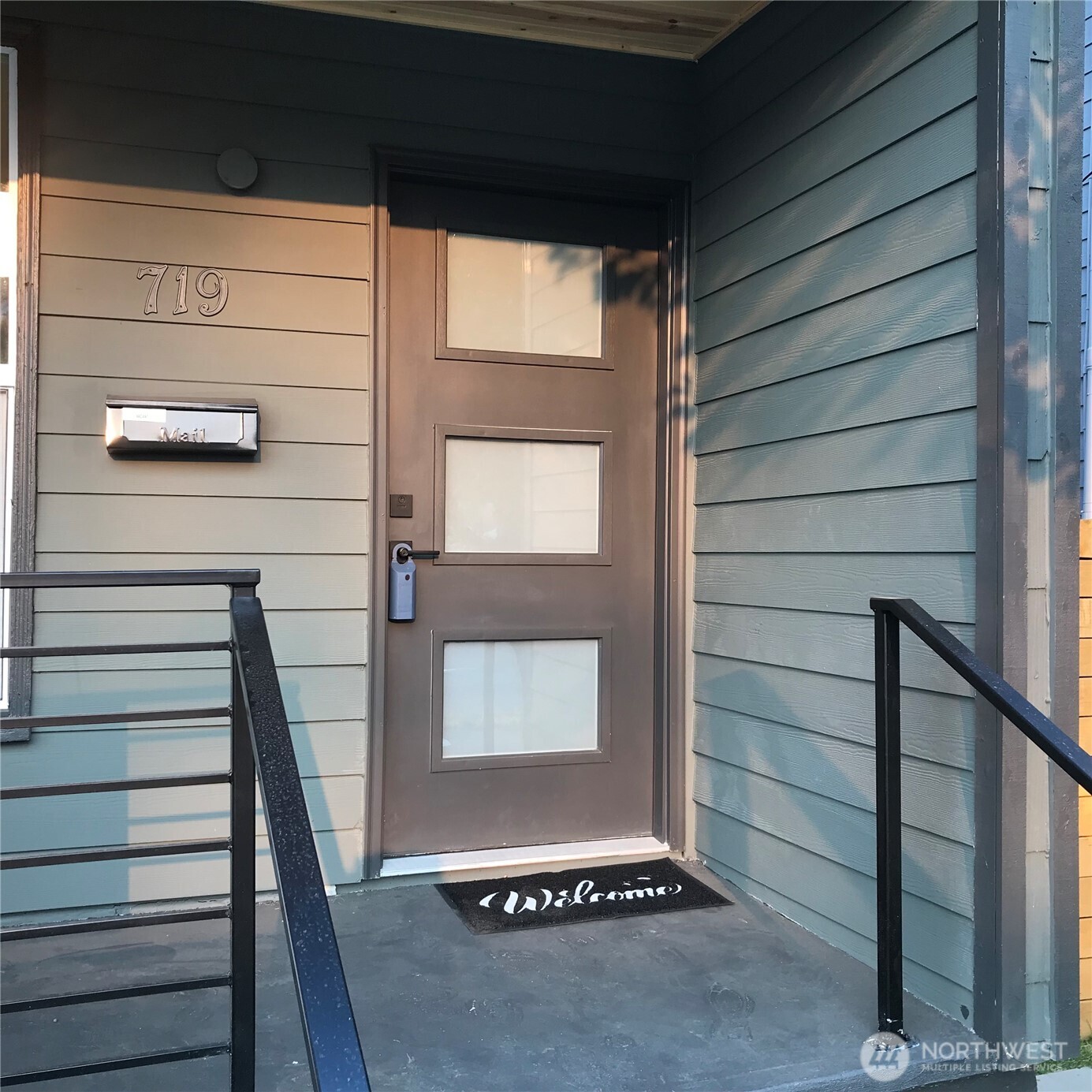719 S Spraque Ave Property Photo 4