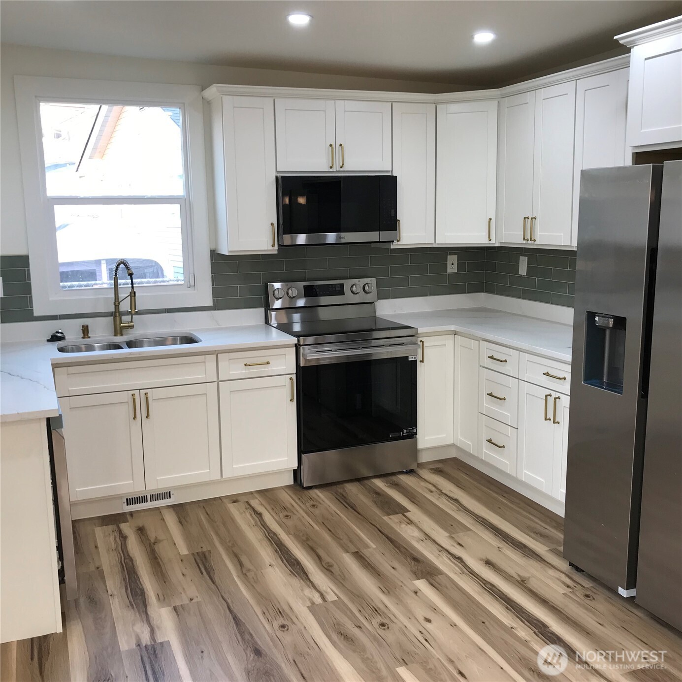 719 S Spraque Ave Property Photo 11