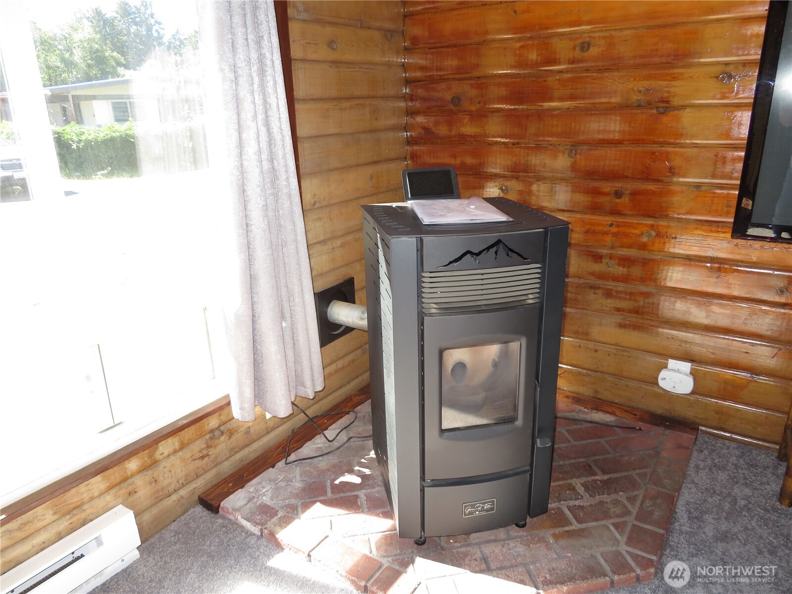 38 Linder Lane Property Photo 8