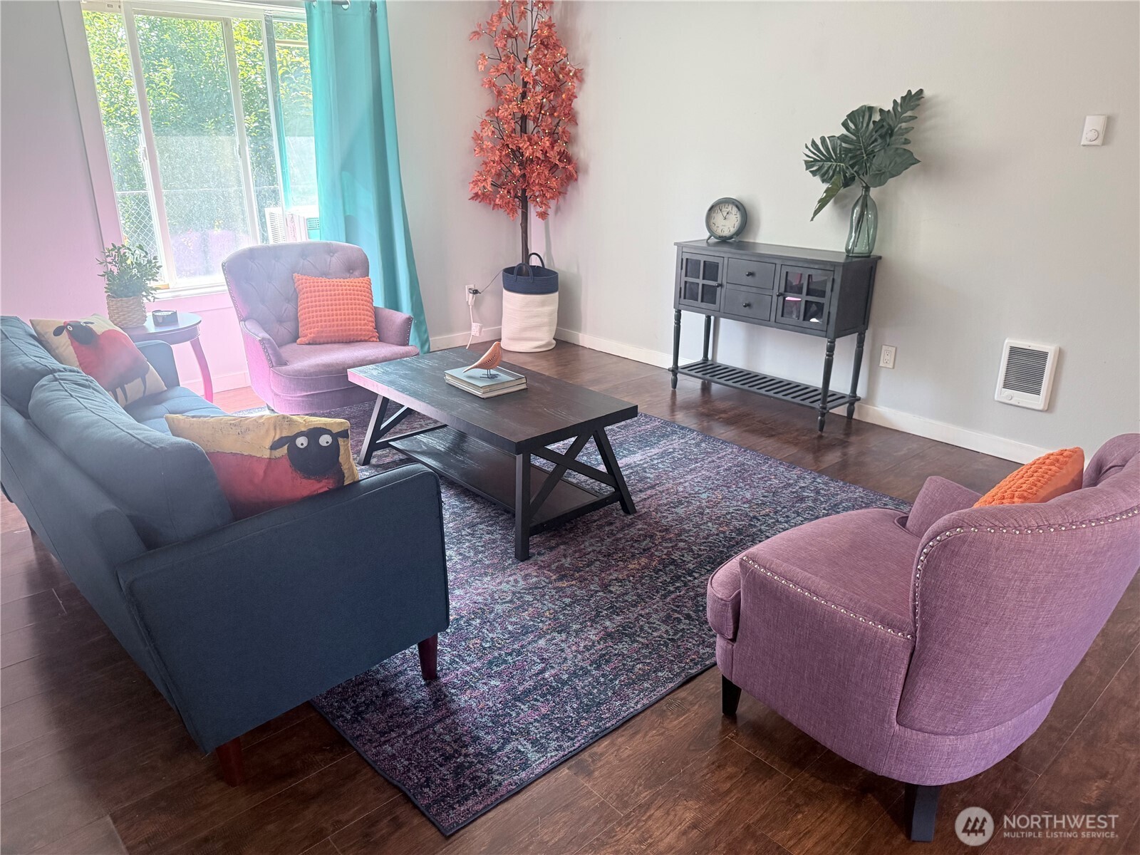 2129 Dahlia Street Property Photo 2
