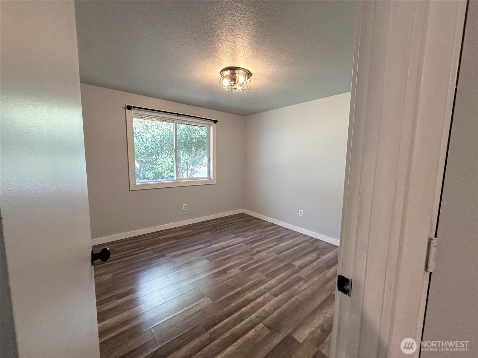 2129 Dahlia Street Property Photo 5