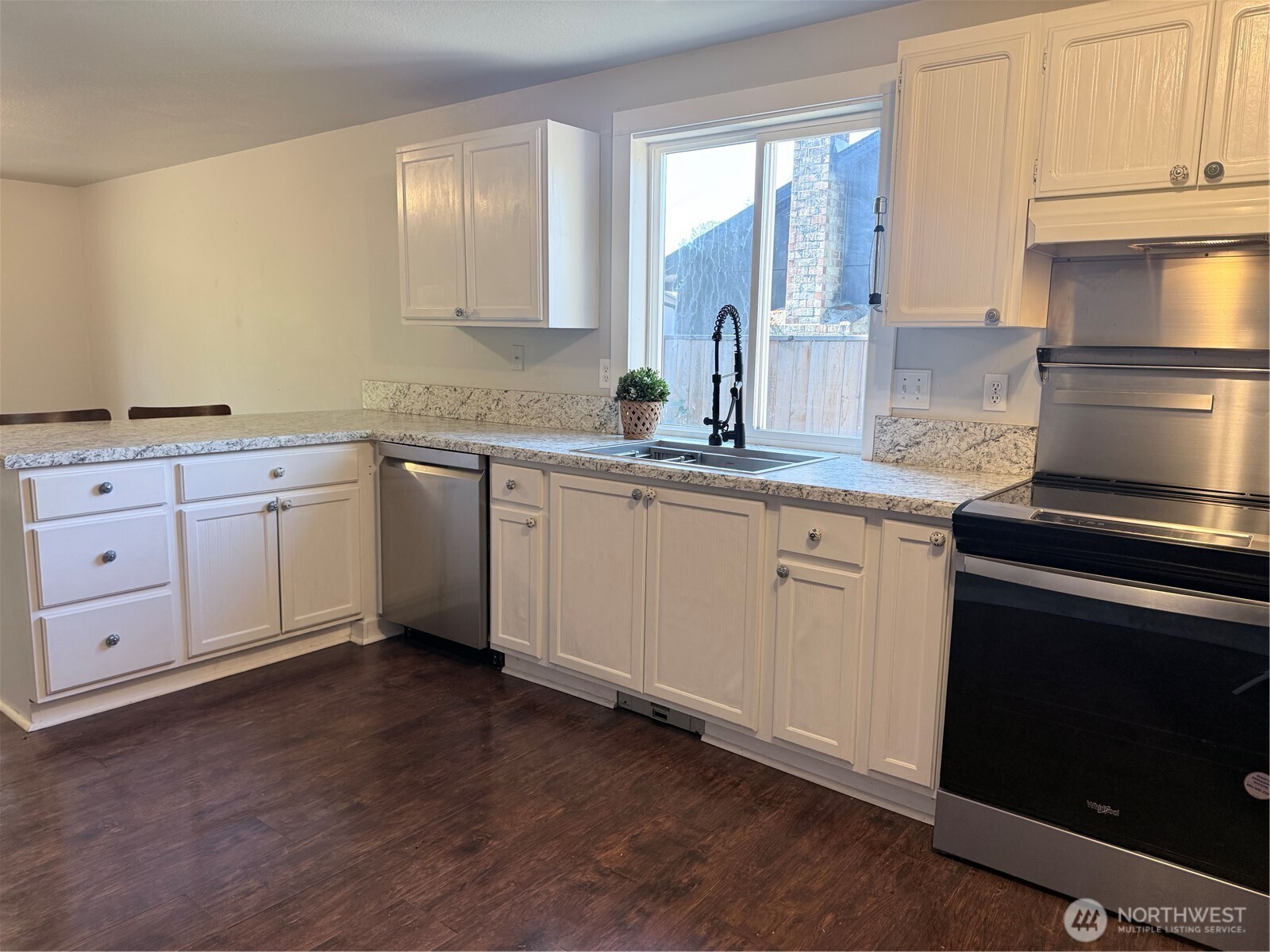 2129 Dahlia Street Property Photo 11
