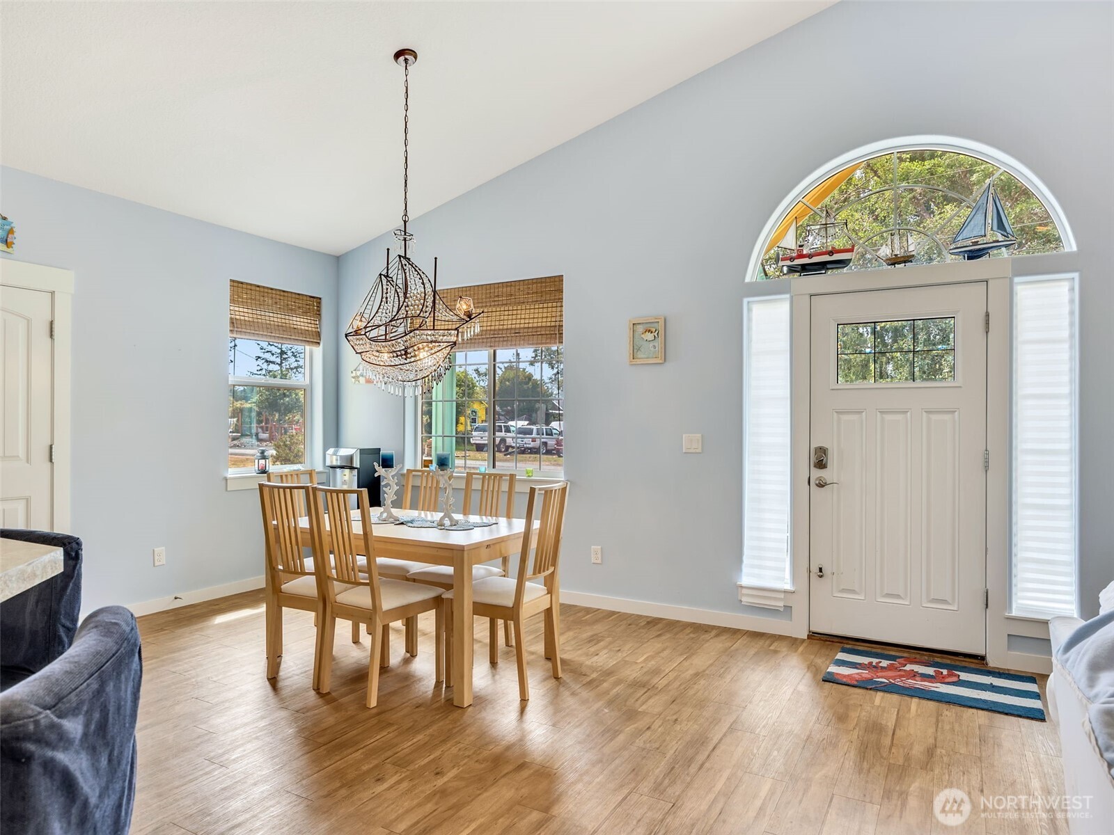 1403 253rd Place Property Photo 6