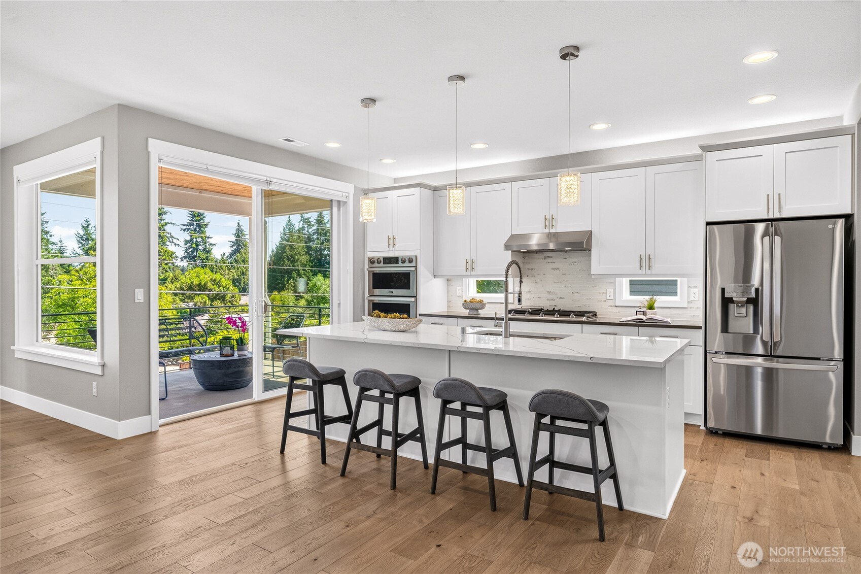 17051 8th Avenue Property Photo 5
